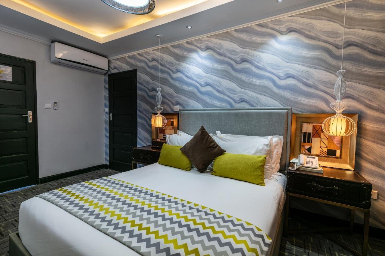 גאבורון The Melva Guest House מראה חיצוני תמונה