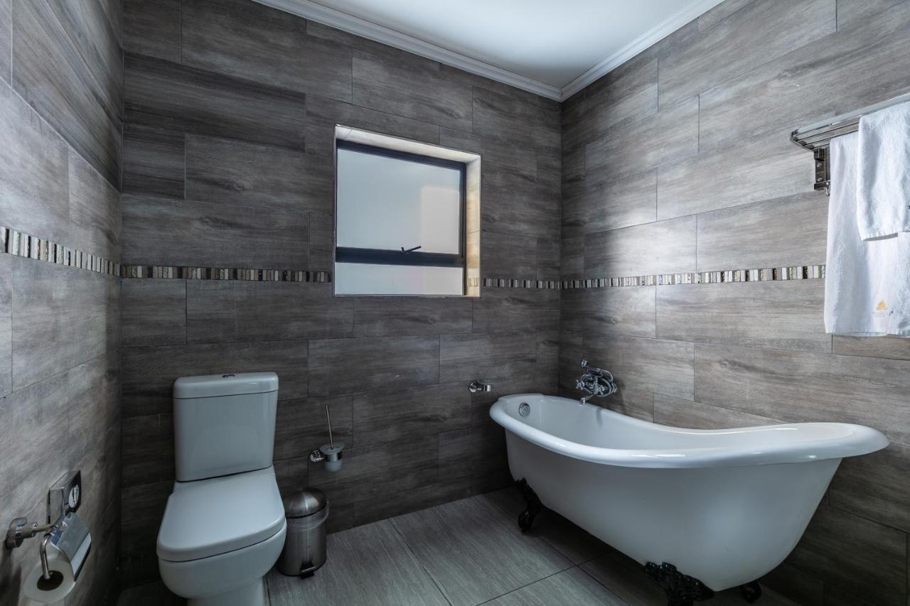 גאבורון The Melva Guest House מראה חיצוני תמונה